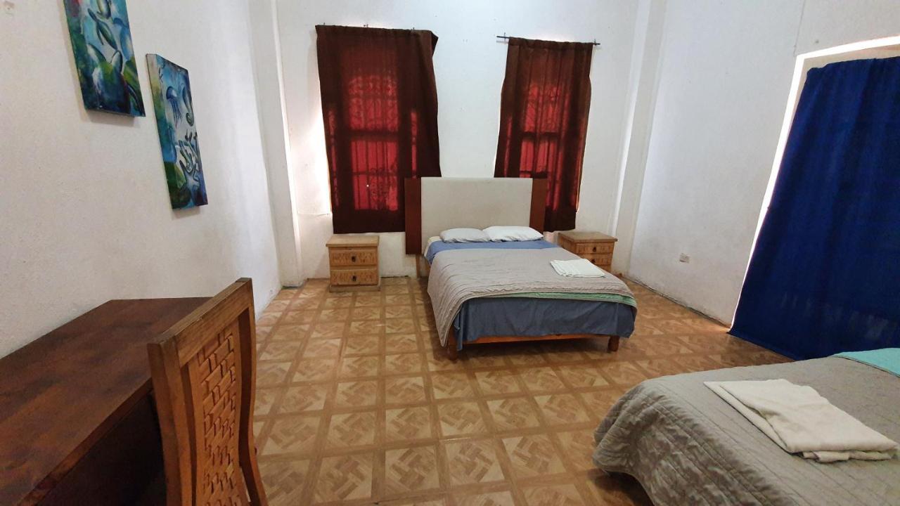 Taiyari Hostal Monterrey Buitenkant foto